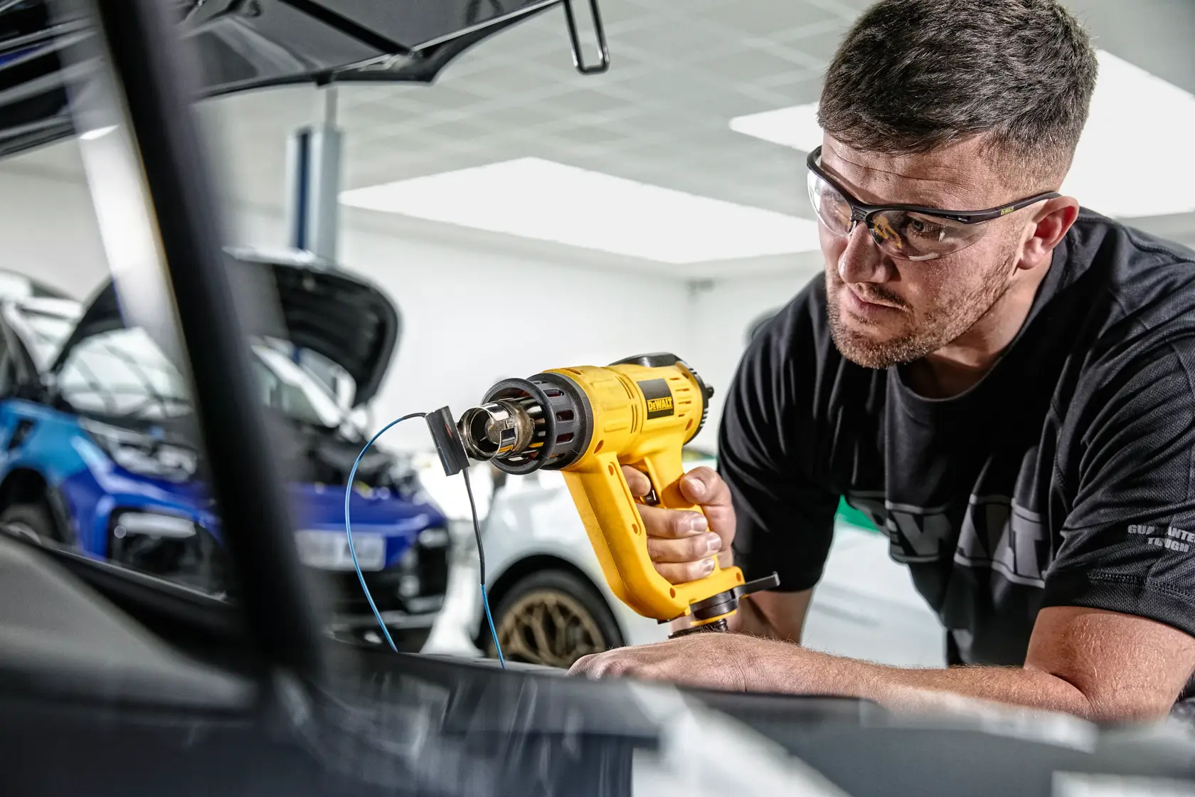 DEWALT® 230V Пистолет за горещ въздух