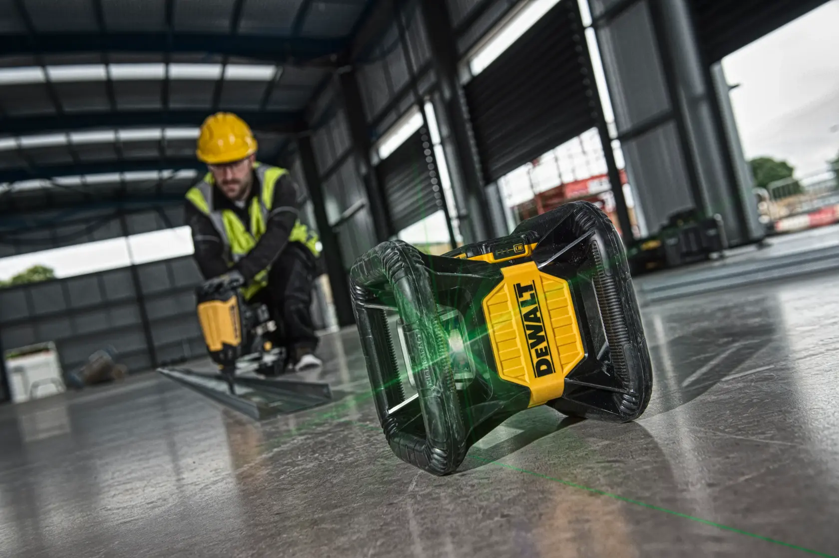 Зелен ротационен лазер DEWALT 18V XR - 1 X 2Ah