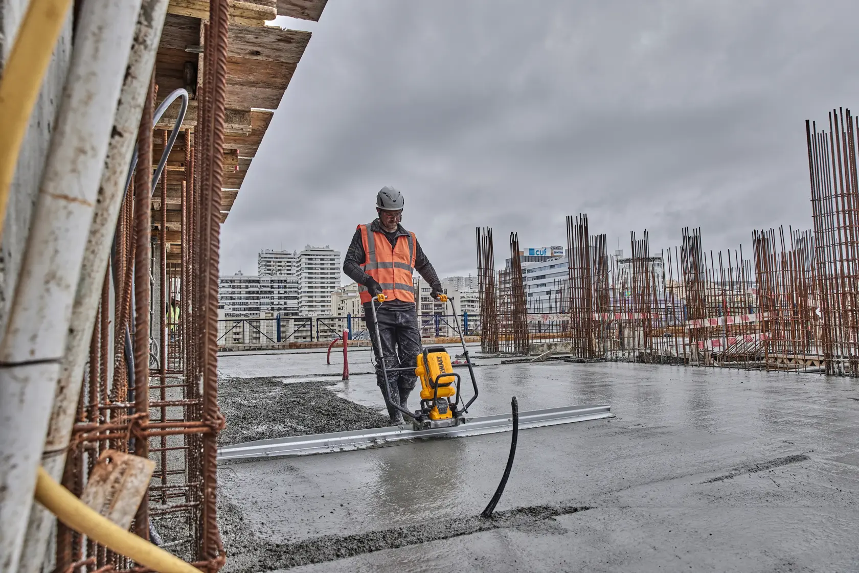 Вибромастара DEWALT® PowersHIFT™