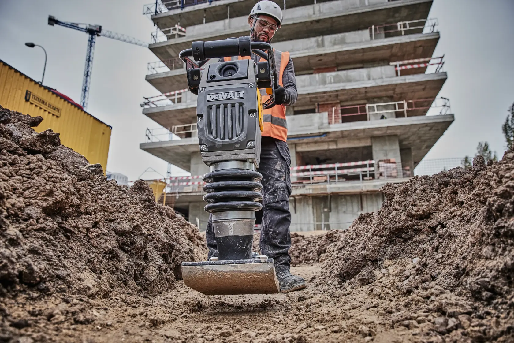 Трамбовка DEWALT® PowersHIFT™