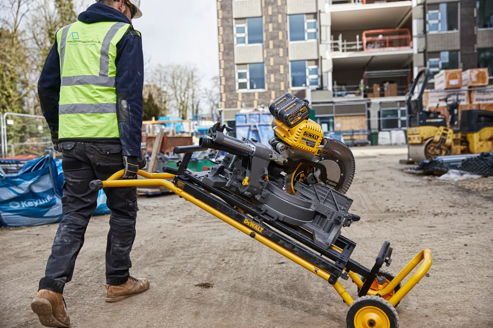 DEWALT® Мобилна стойка за потапящ циркуляр