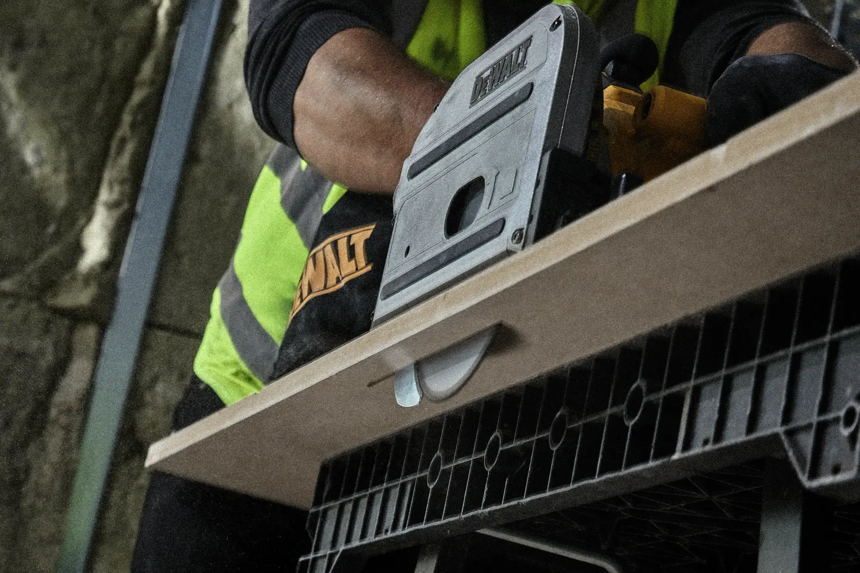 DEWALT® Extreme WORKSHOP 165mm x 20mm 54T Циркулярен диск