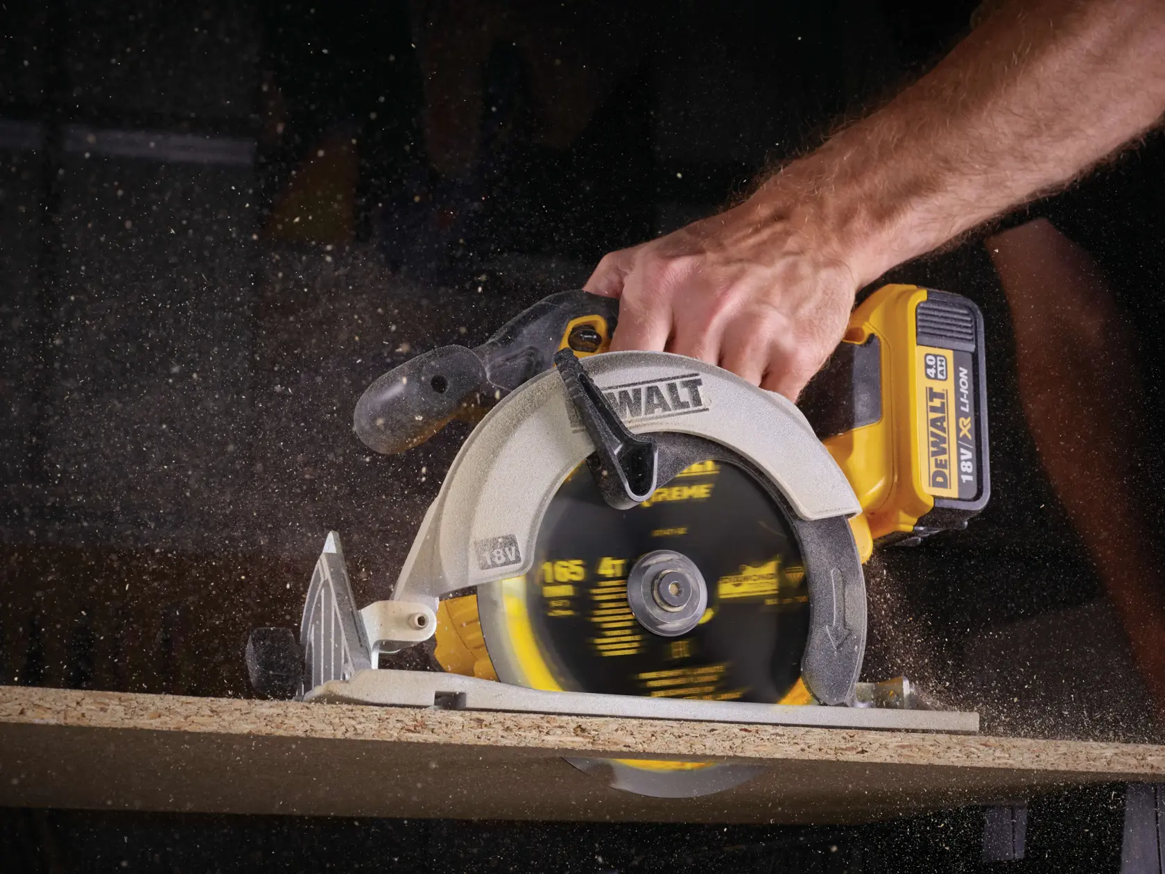DEWALT® Extreme 165 мм x 20 мм 4T PCD циркулярен диск за различни материали