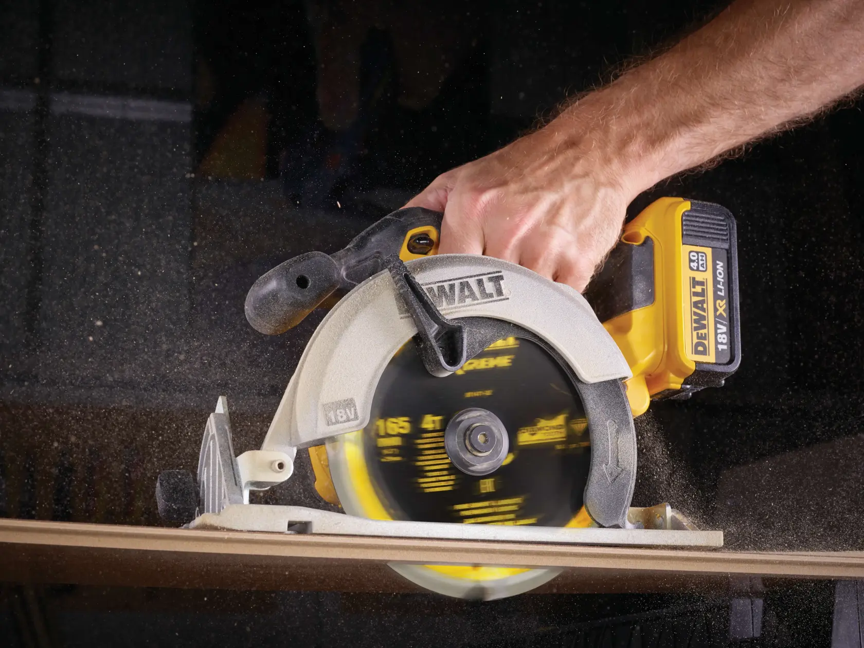 DEWALT® Extreme 165 мм x 20 мм 4T PCD циркулярен диск за различни материали