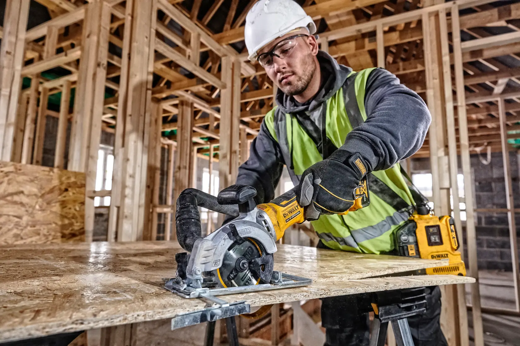 DEWALT® CONSTRUCTION 115 мм x 9,5 мм 24T Диск за циркуляр