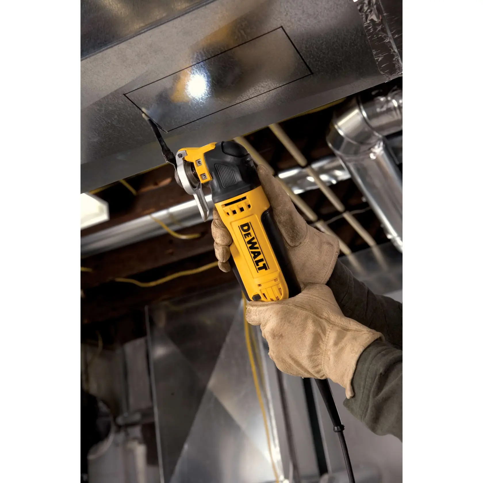 DEWALT® 44 мм x 55 мм титаниев нож за осцилатор (дърво/метал