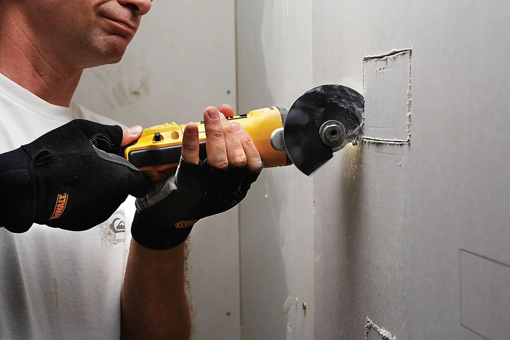 DEWALT® 100 мм биметален полукръгъл нож за осцилатор
