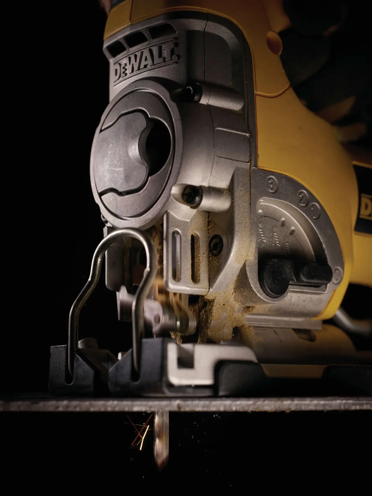 DEWALT® 50 мм нож за прободен трион с Т-образна опашка, HSS, за метал (T118B) (5 бр. в опаковка)