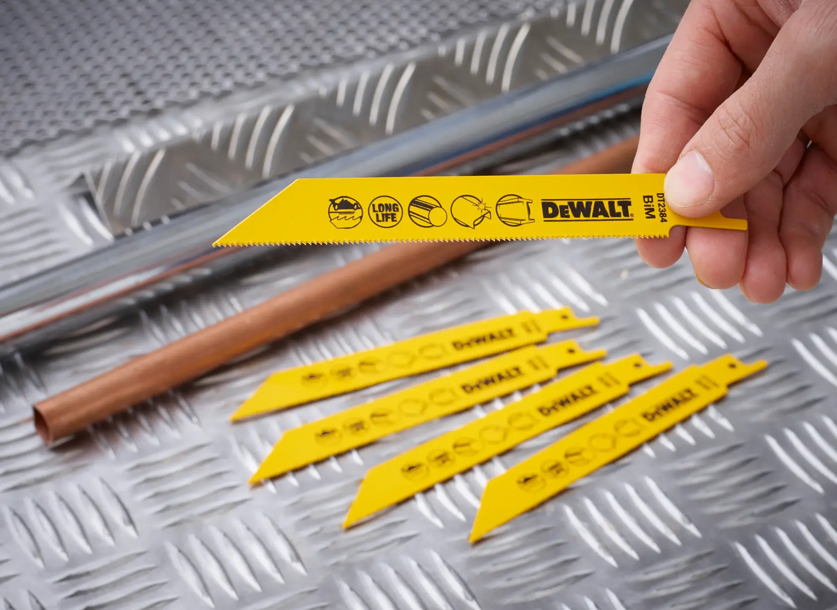 DEWALT® 152 мм 18 TPI (Метал) Биметален нож за саблен трион (5 бр.)