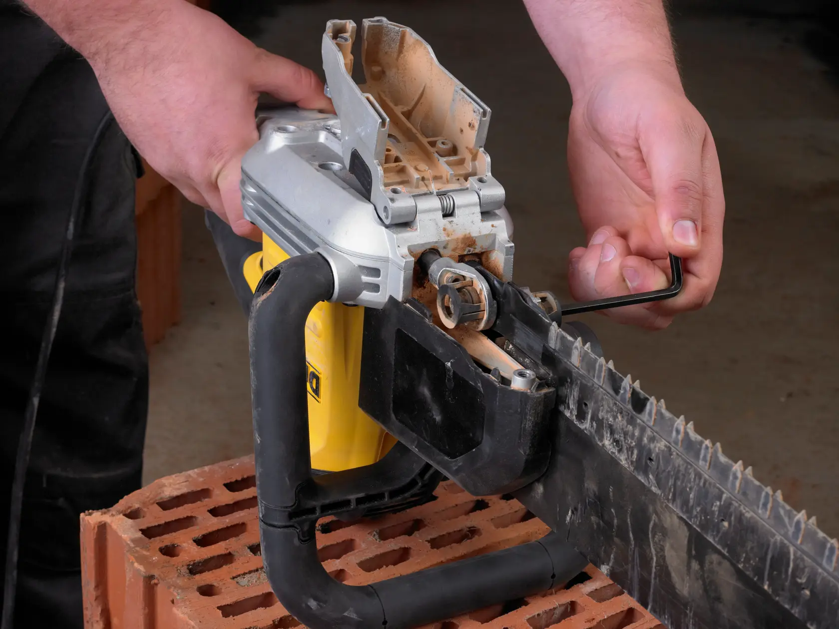 DEWALT® 295 мм 32T нож за „Алигатор“ за рязане на Poroton клас 20