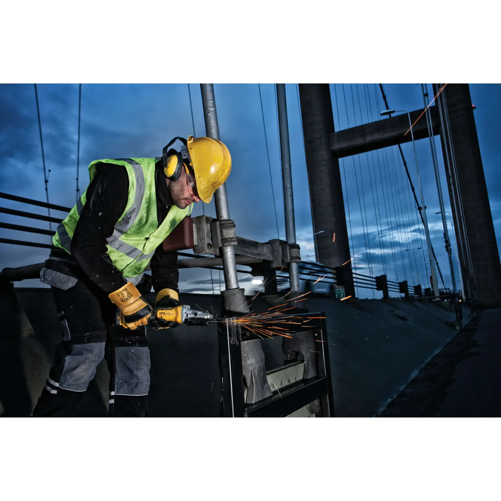 DEWALT® Extreme 125 x 22.23 x 1.3mm Диамантен диск
