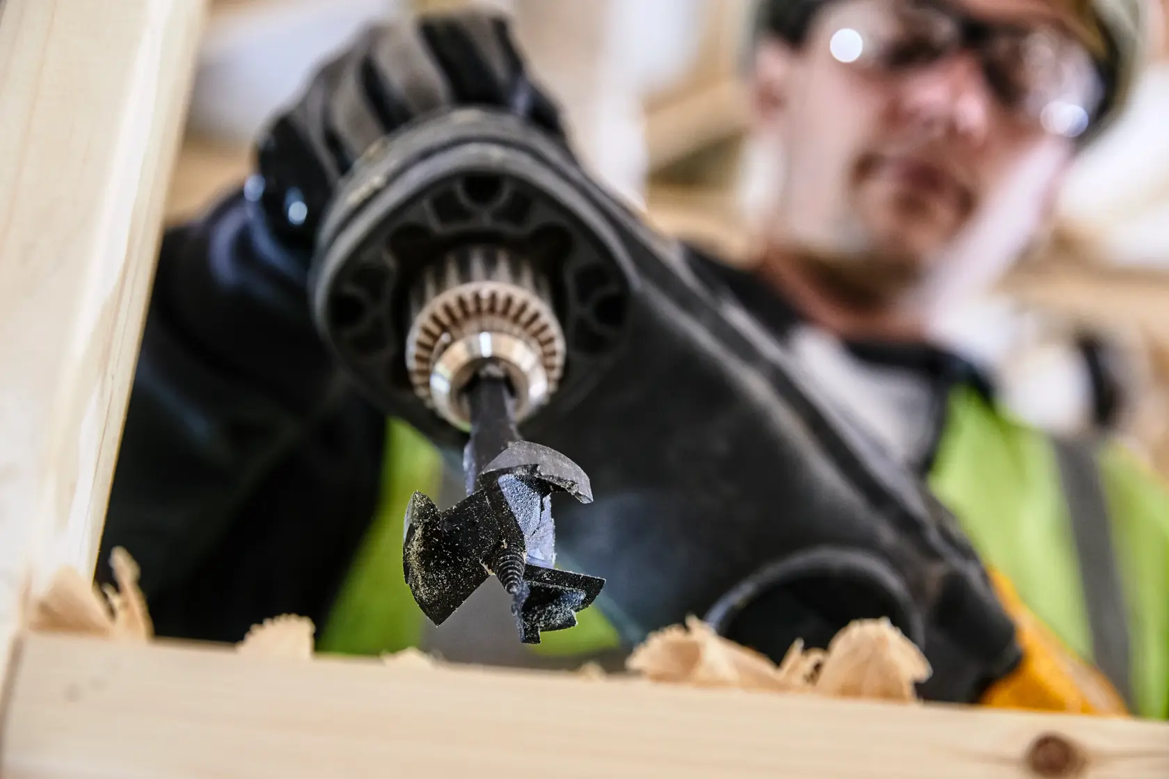 DEWALT® Extreme 65 мм самоподаващо се свредло Форстнер за дърво