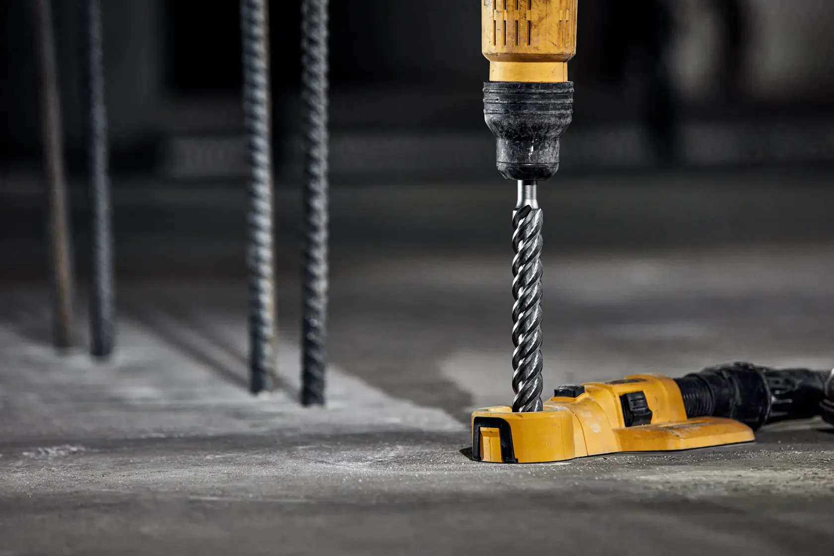 DEWALT® ELITE SDS MAX 28 мм x 380 мм свредло с 4 режещи ръба
