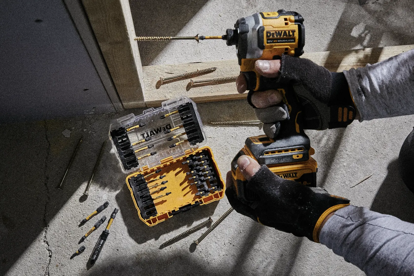 DEWALT® Extreme FLEXTORQ® Комплект накрайници за отвертка (31 части)