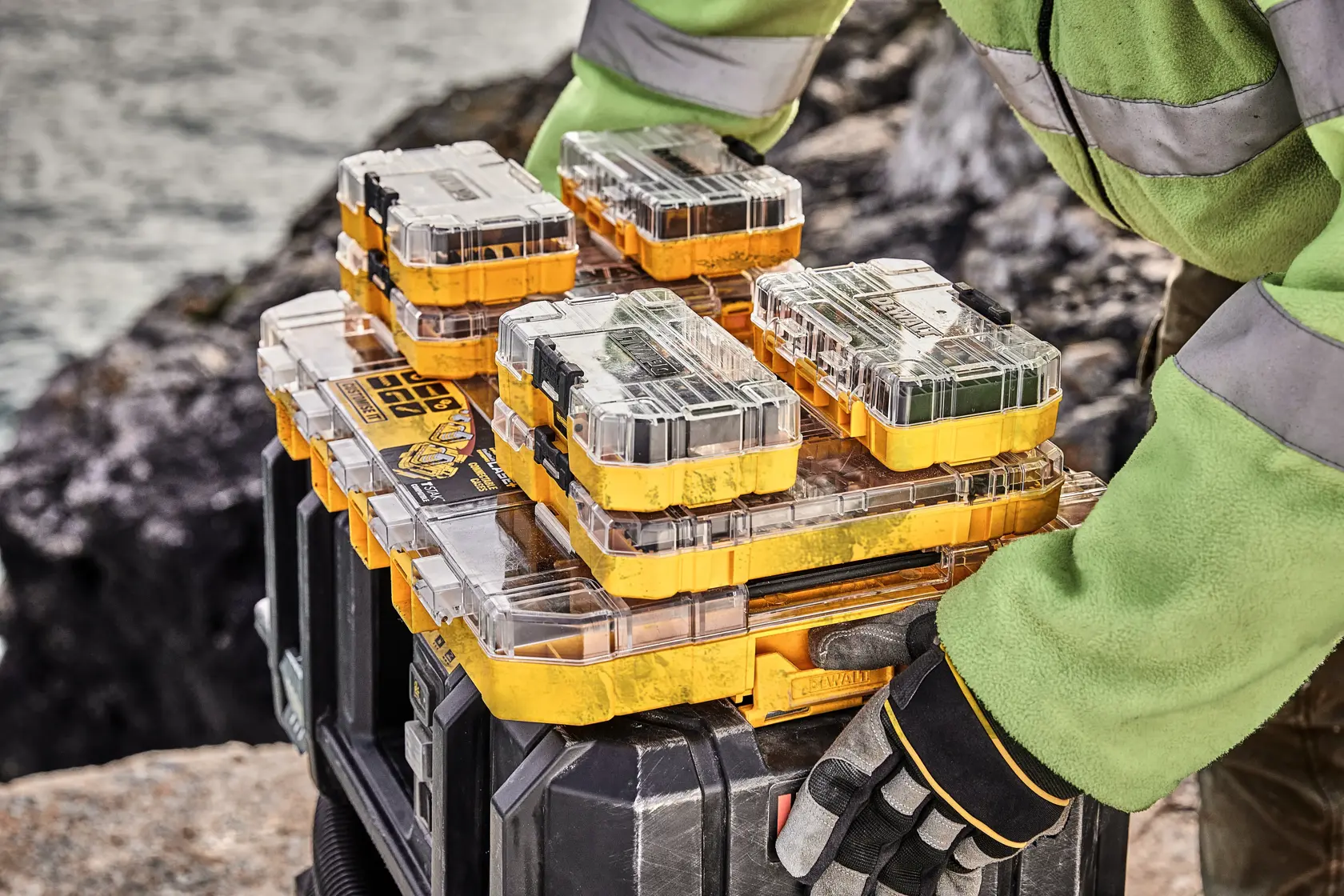 Комплект свредла и накрайници DEWALT® (85 части)
