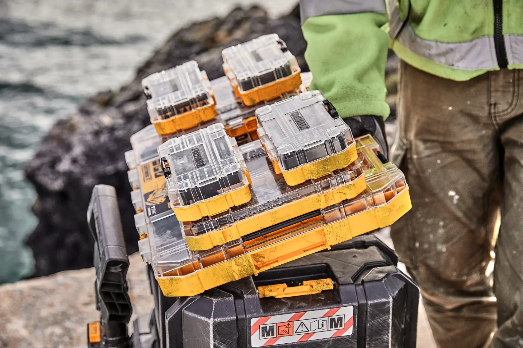 Комплект свредла и накрайници DEWALT® (85 части)