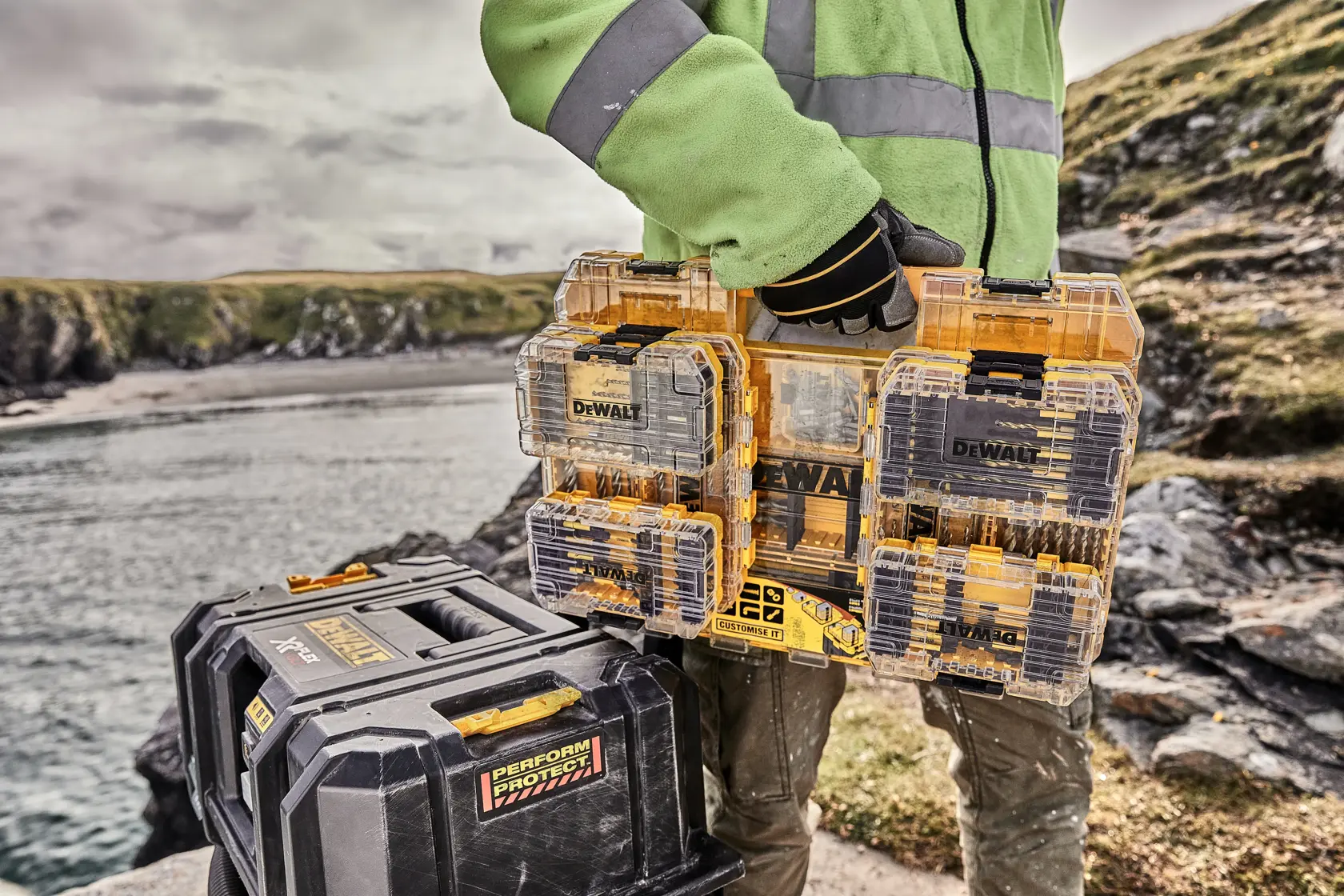 Комплект свредла и накрайници DEWALT® (85 части)