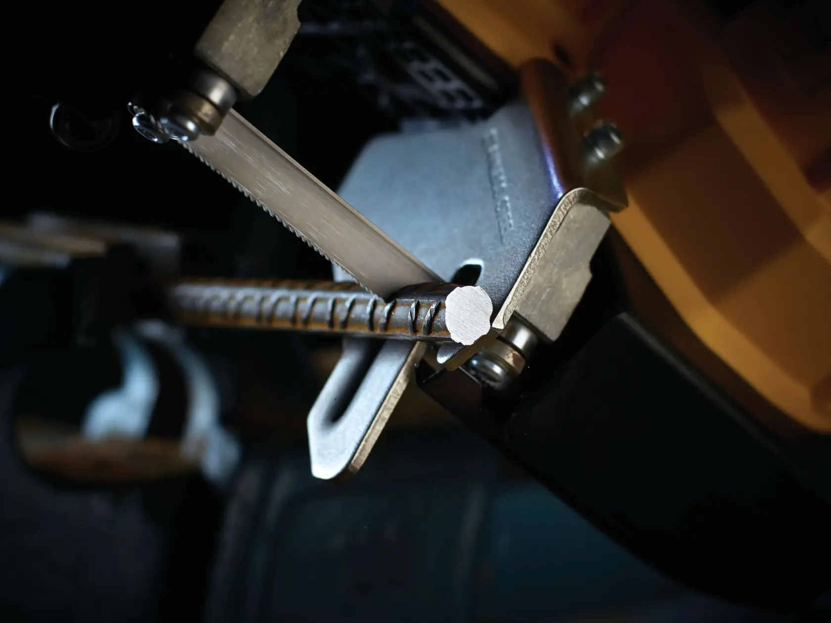 DEWALT® 835 мм 14TPI лента за банциг за метал/пластмаса (подходяща за DCS371) (4 бр. в опаковка)