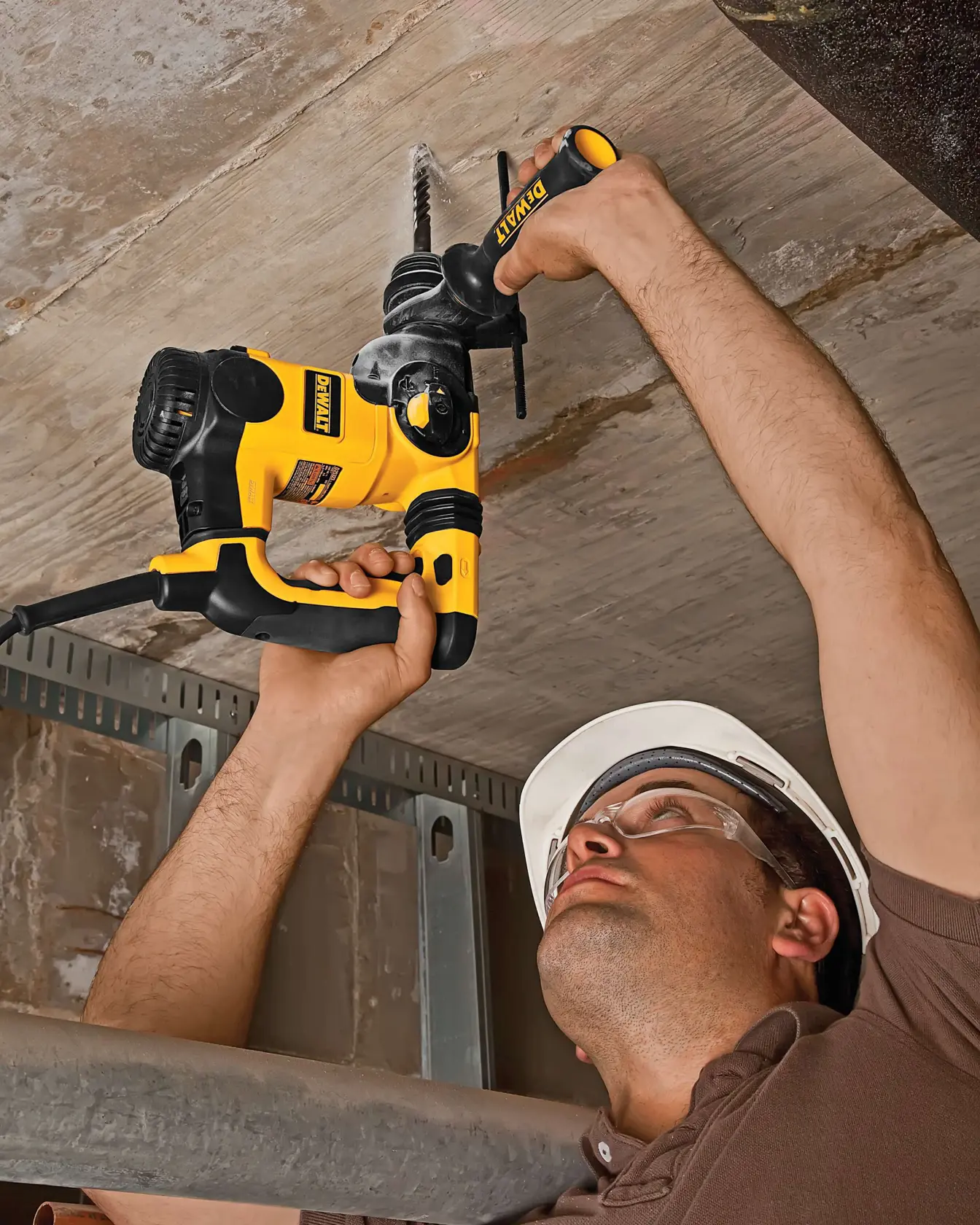 DEWALT® ELITE SDS PLUS 14 мм x 260 мм свредло с изцяло твърдосплавна глава с 4 режещи ръба