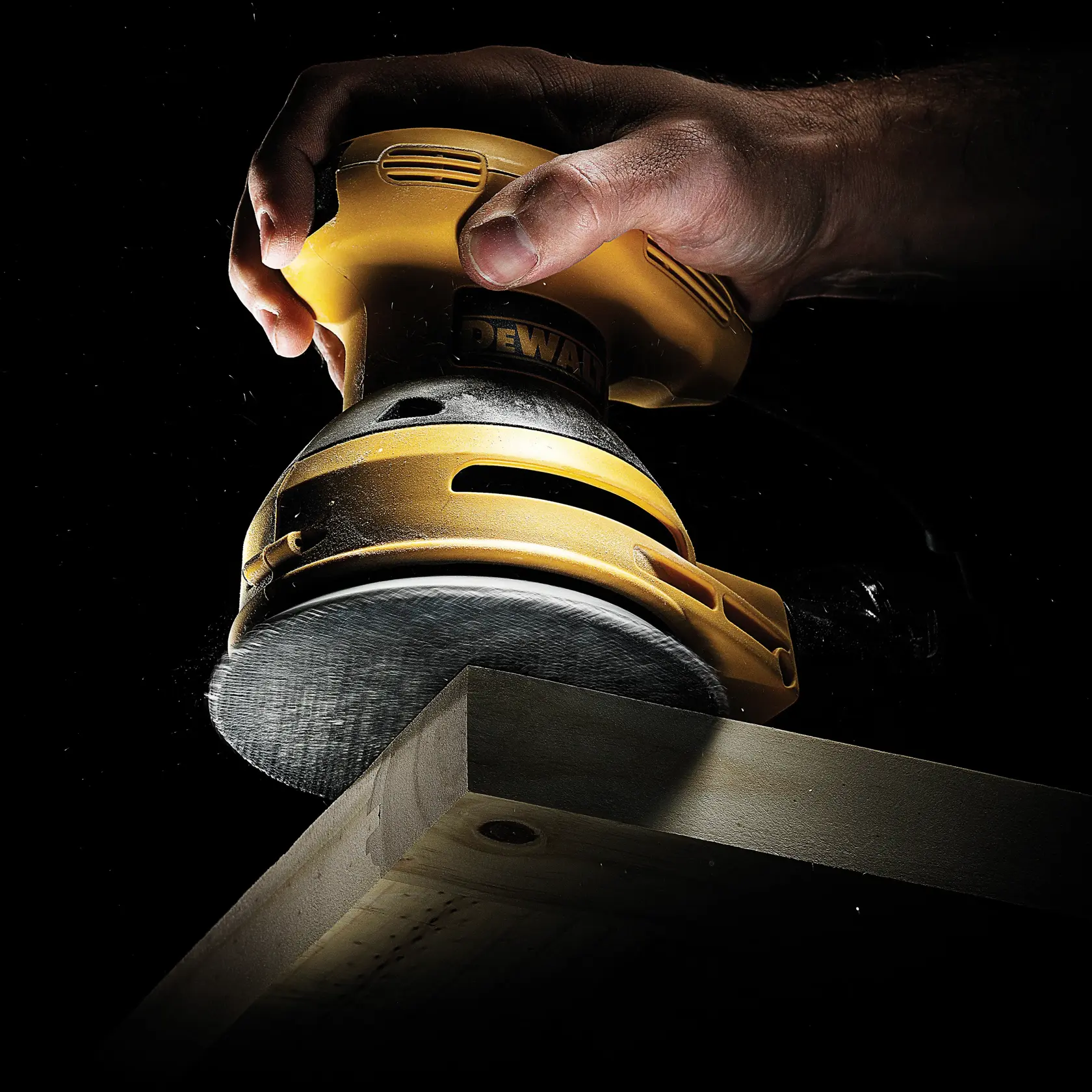 DEWALT® Extreme ROS 125 мм 240G мрежест абразивен диск (5 бр.)