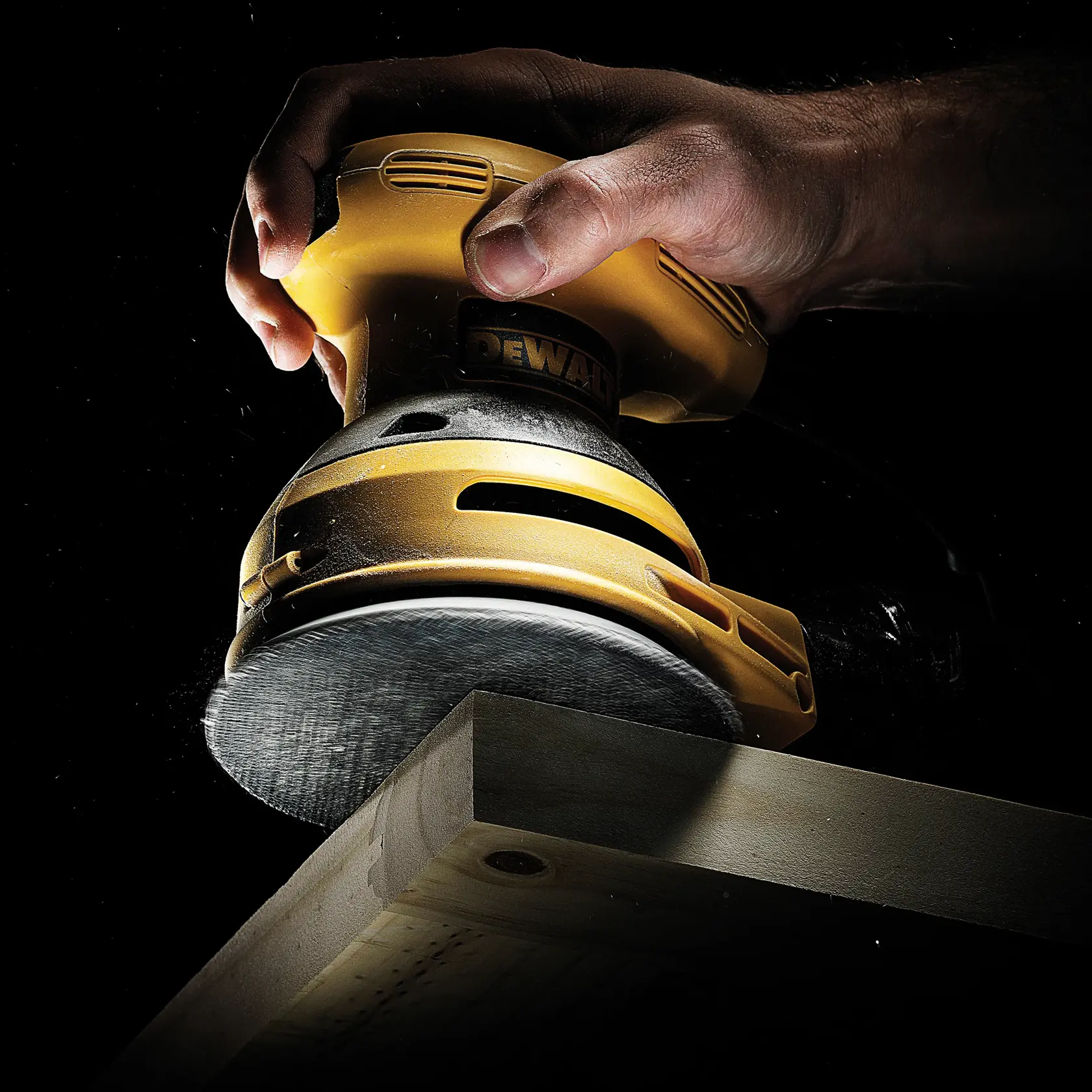 DEWALT® Extreme ROS 125 мм 80G мрежест шлифовъчен диск (комплект от 10 бр.)