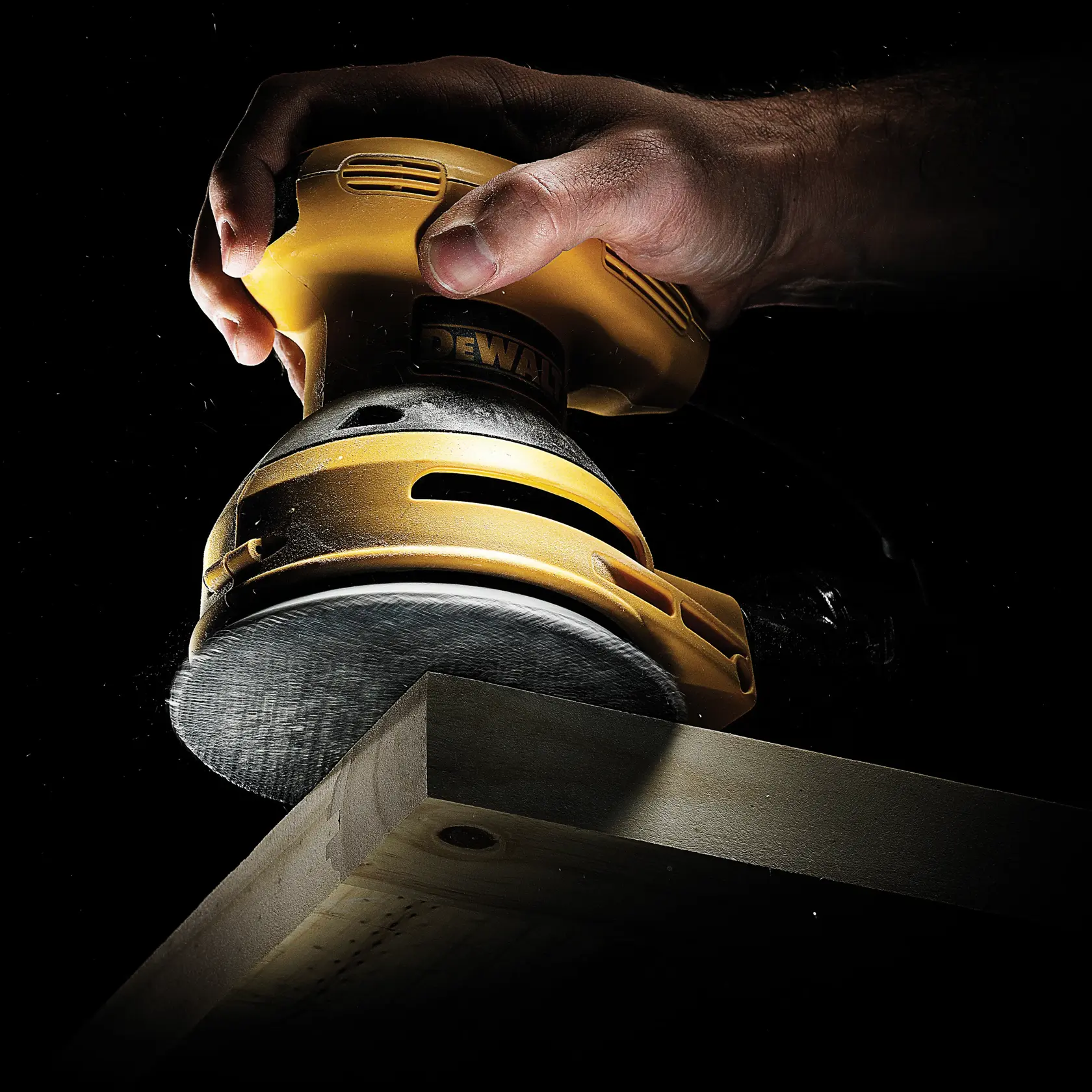 DEWALT® Extreme ROS 125 мм 120G Мрежест шлифовъчен диск (опаковка от 10 бр.)