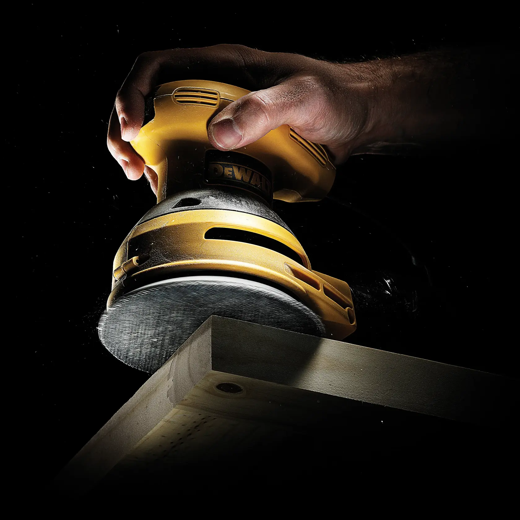 DEWALT® Extreme 125mm 240G Универсална абразивна мрежа за ексцентършлайф