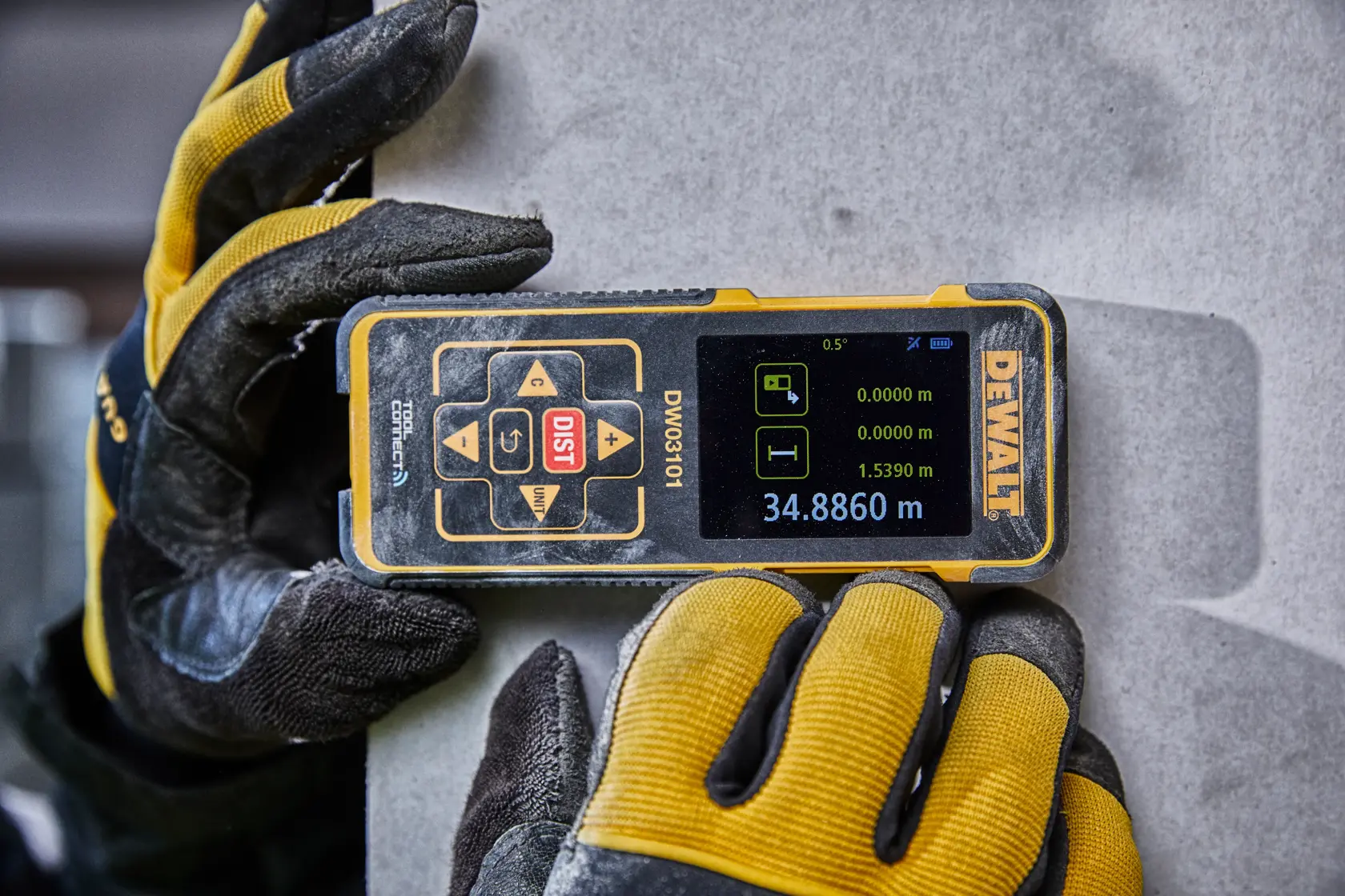 DEWALT® 100м лазерна ролетка с Bluetooth