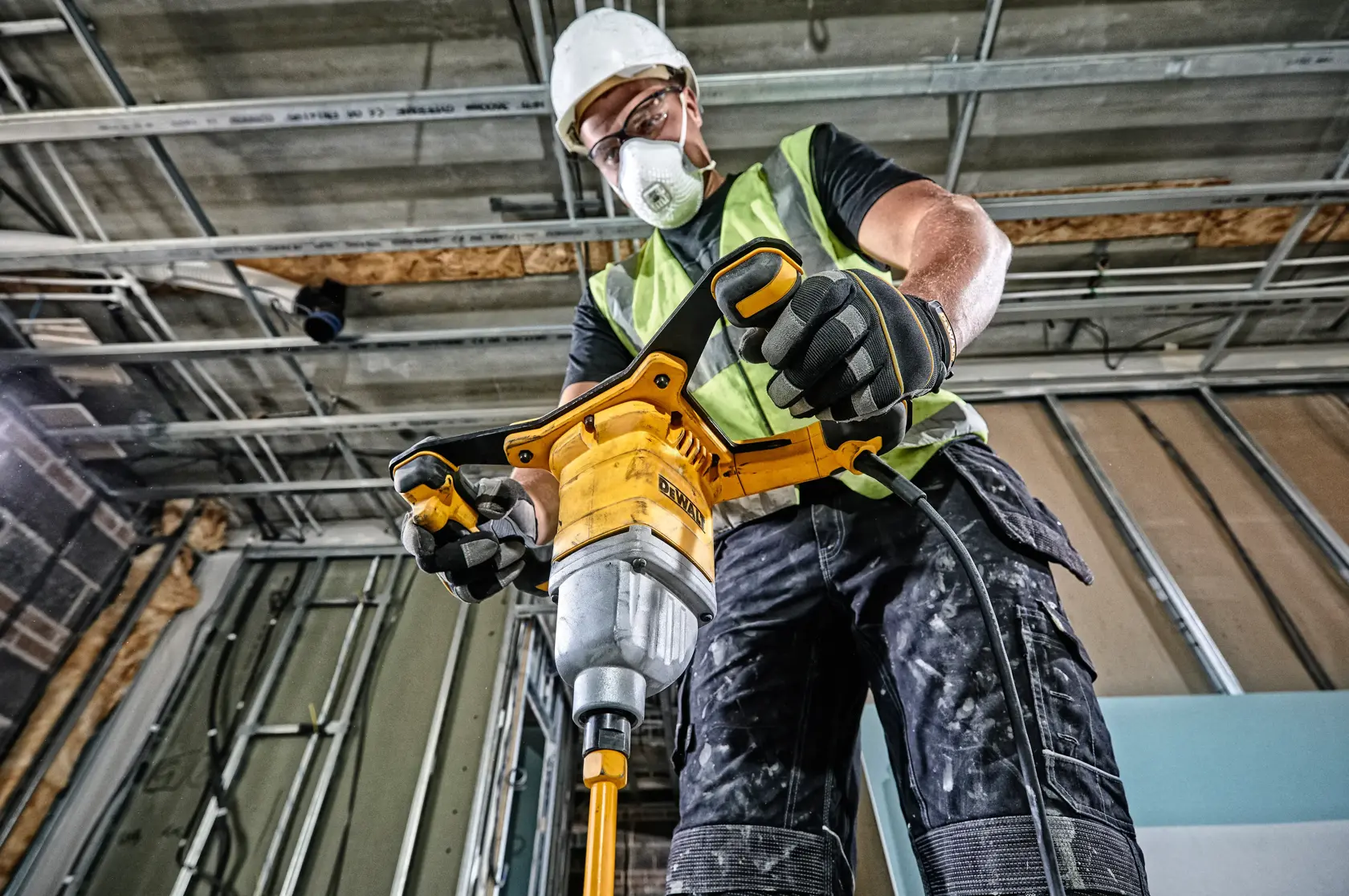 DEWALT® 230V Миксер с две ръкохватки