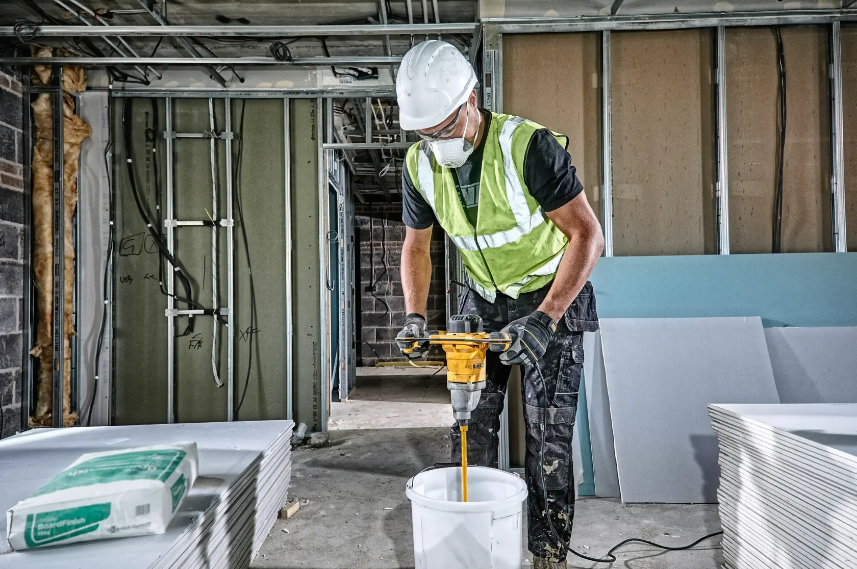 DEWALT® 230V Миксер с две ръкохватки