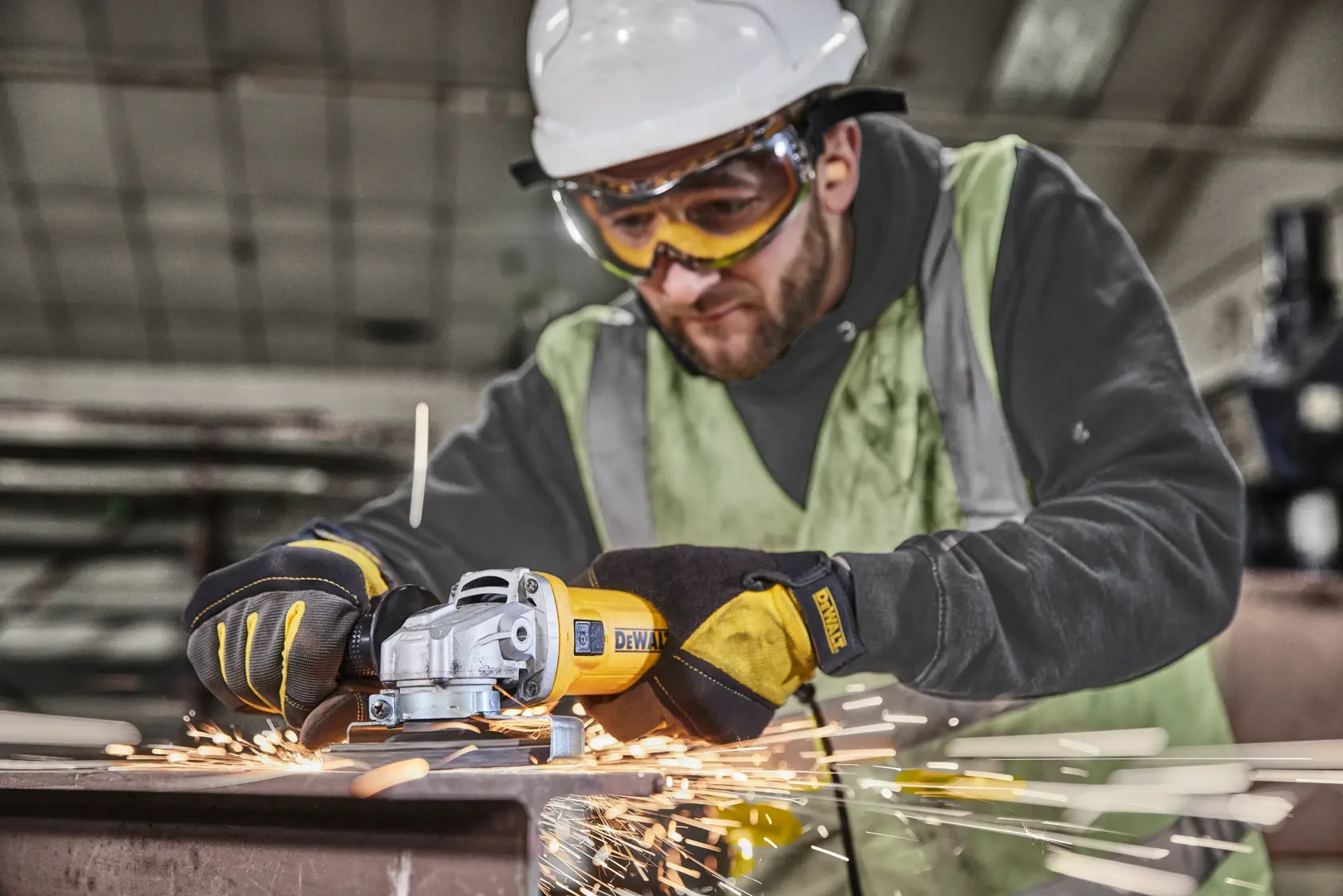 DEWALT® 750W 115 мм тънък ъглошлайф - само тяло