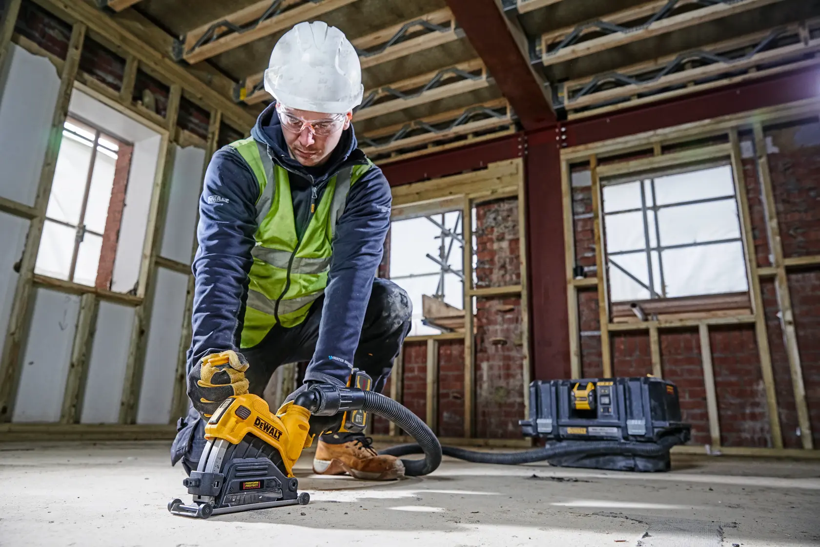Предпазител за рязане на бетон DEWALT® за ъглошлайф 125 мм