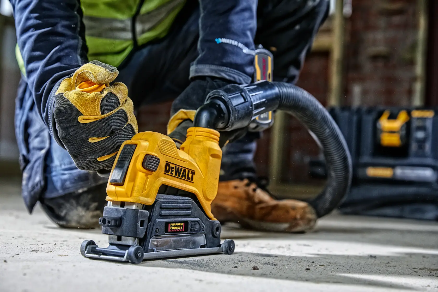 Предпазител за рязане на бетон DEWALT® за ъглошлайф 125 мм