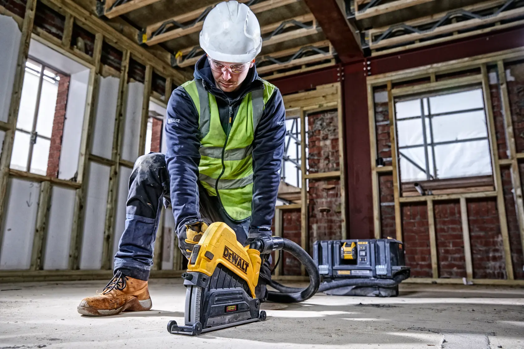 Предпазител за рязане на бетон DEWALT® за ъглошлайф 230 мм