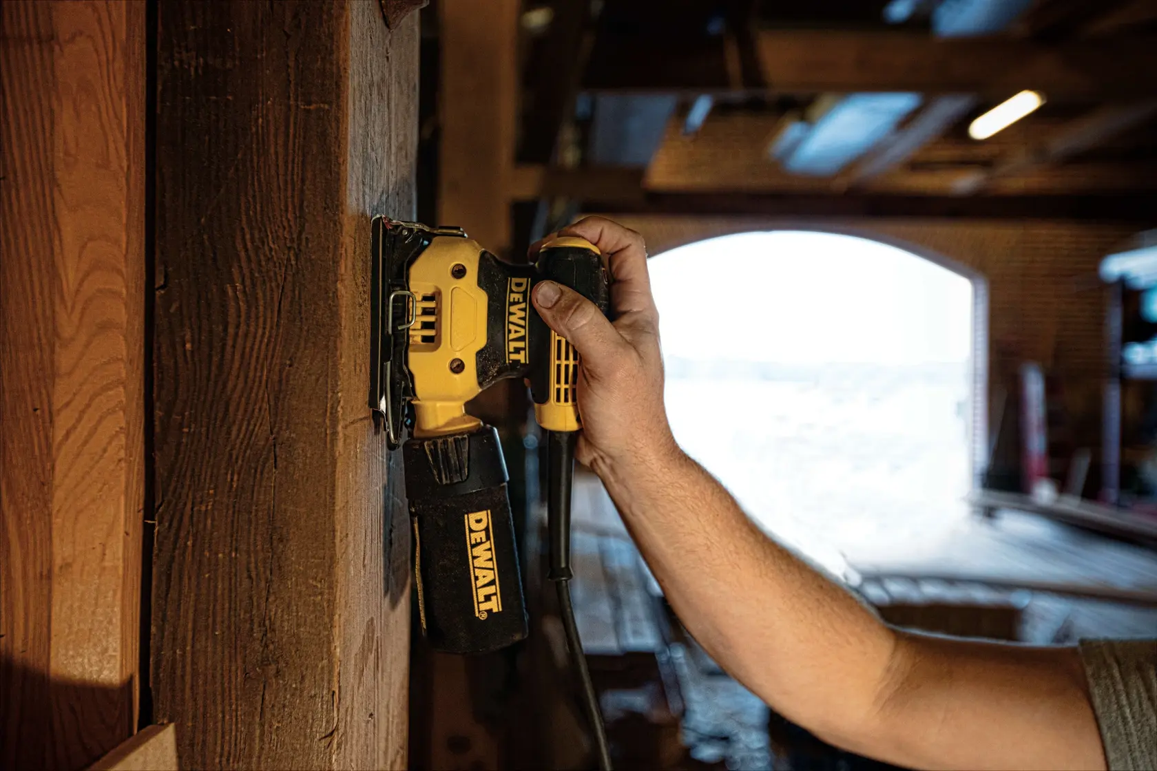 DEWALT® Виброшлайф 1/4 лист