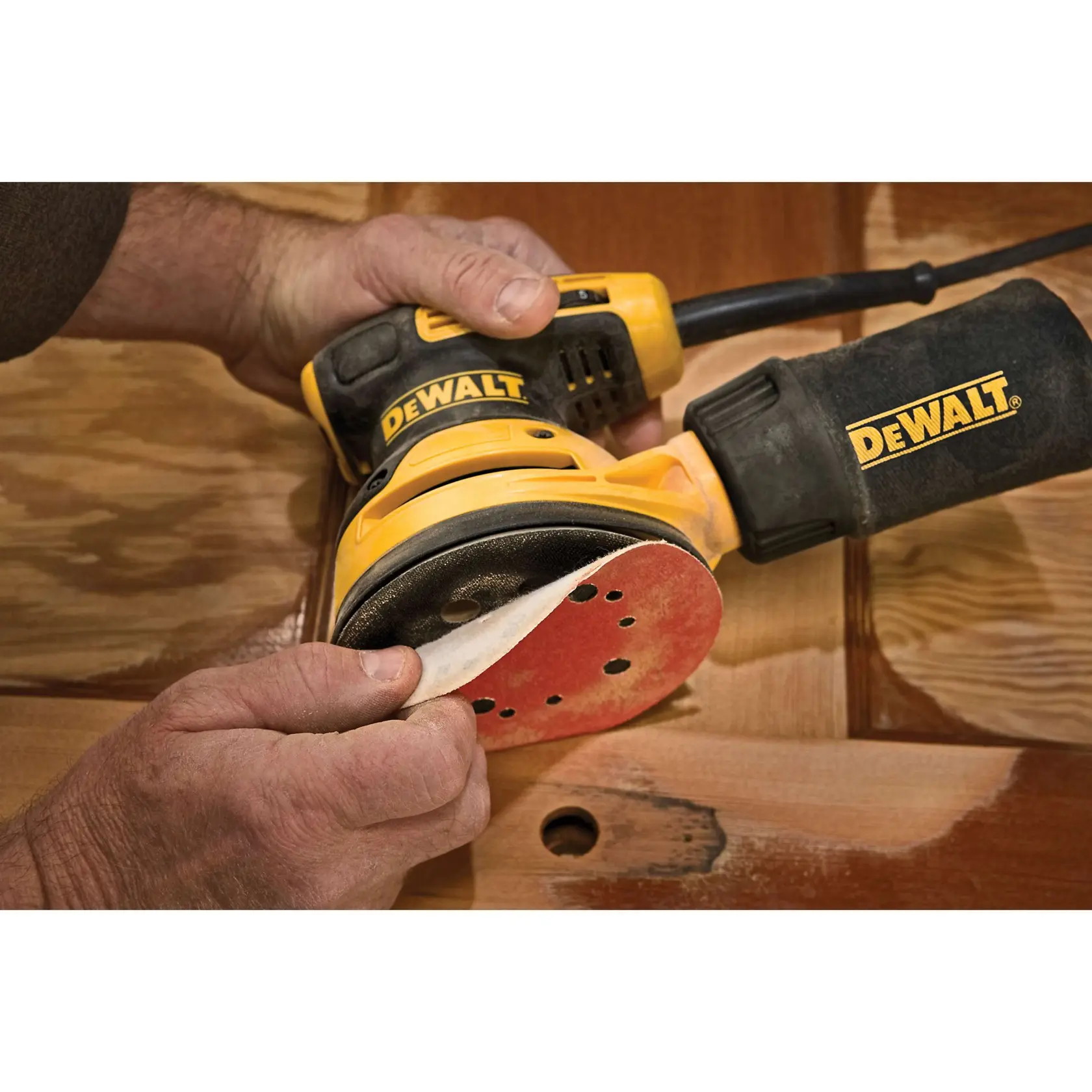 DEWALT® 126 mm Ексцентършлайф