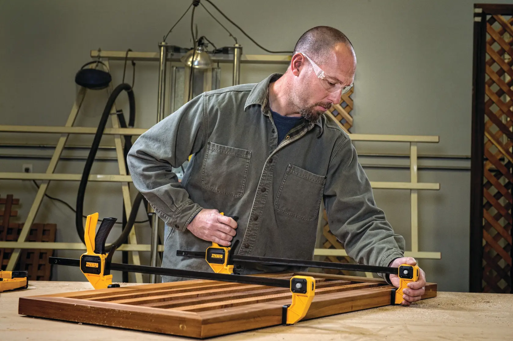 DEWALT® 24 инча (600 мм) Голяма автоматична стяга