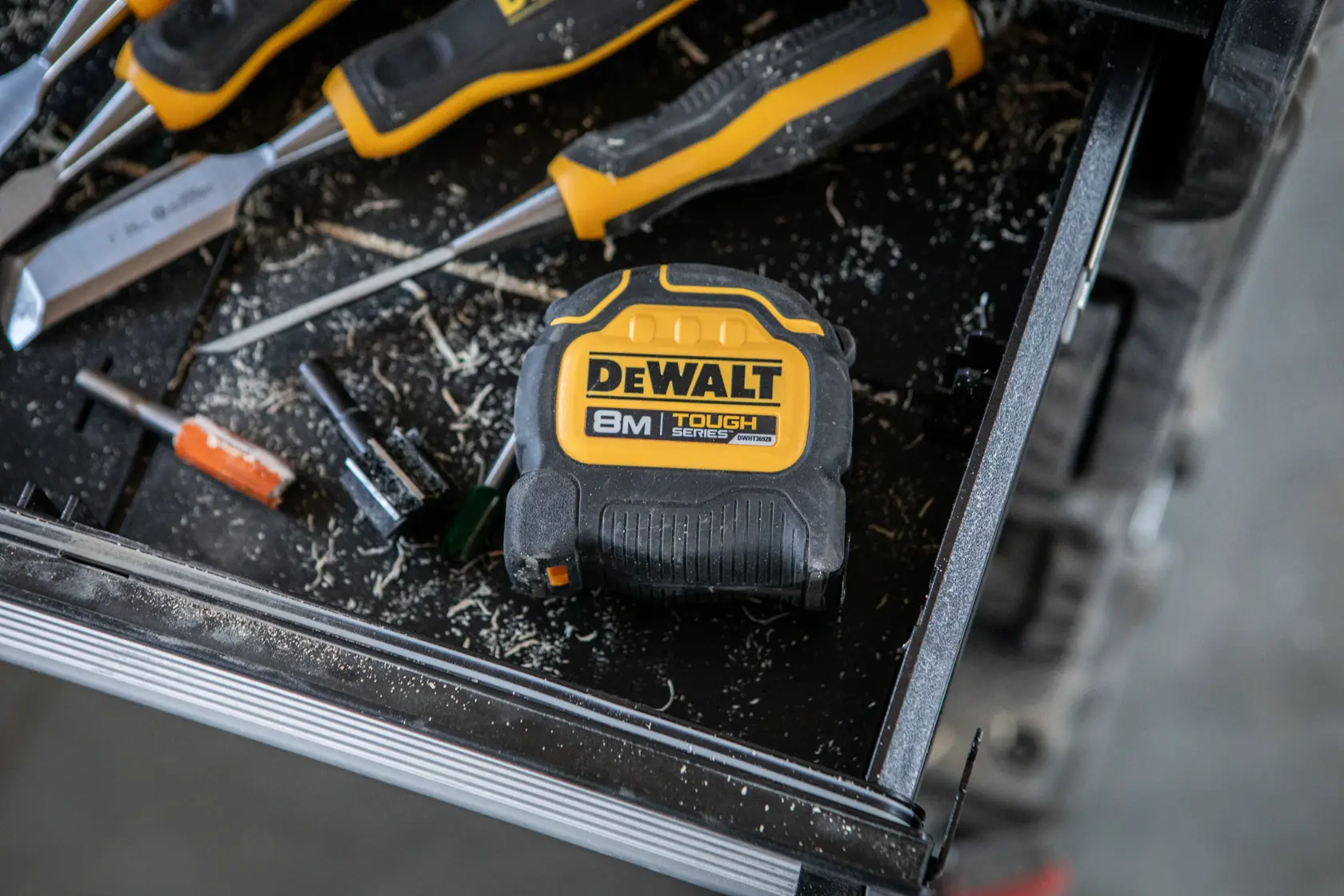 DEWALT® 8 м x 32 мм Премиум ролетка