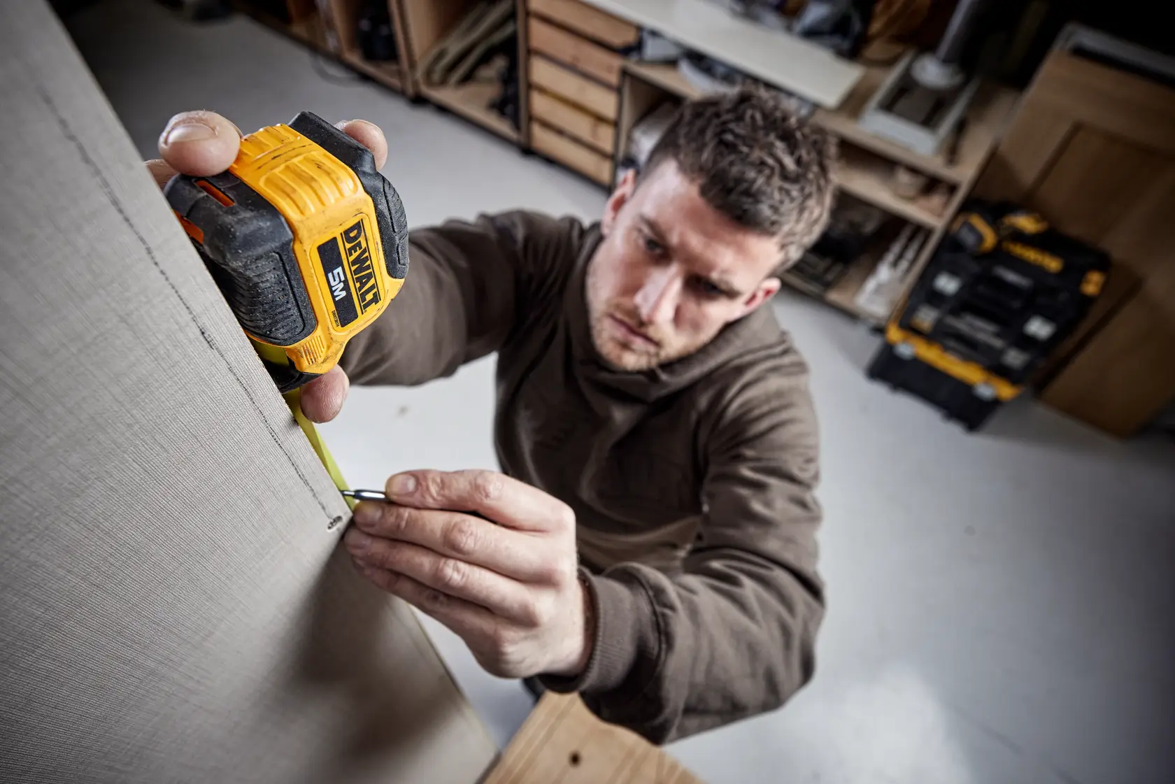 Ролетка DEWALT® Compact Series 5M (28 мм ширина