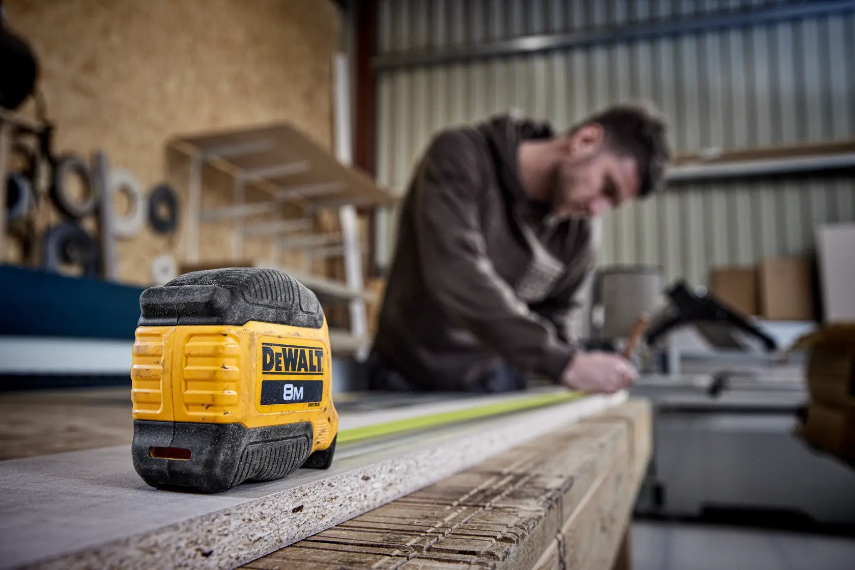 Ролетка DEWALT® Compact Series 8M (28 мм ширина