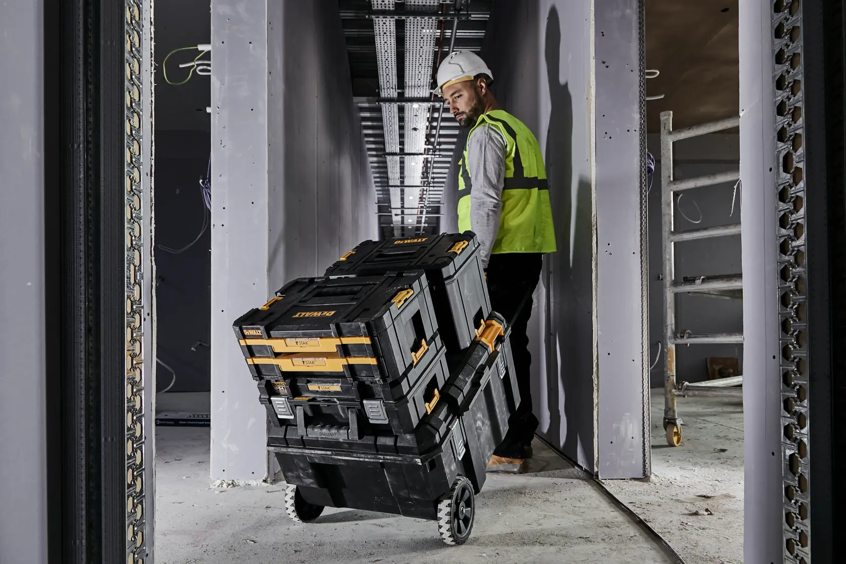 DEWALT® TSTAK Ракла за инструменти с бърз достъп