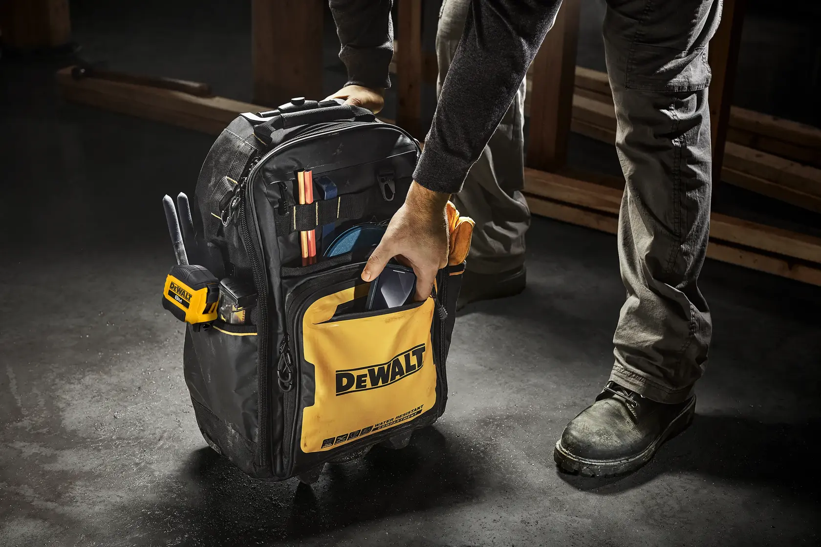 DEWALT® PRO Раница на колела