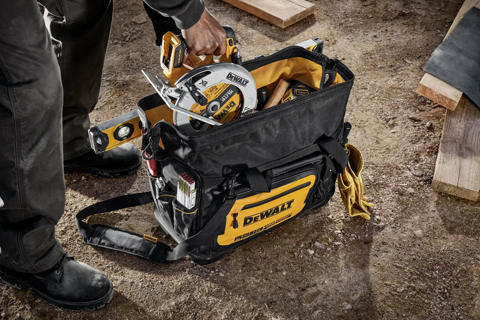 DEWALT® PRO 20 инча Чанта за инструменти