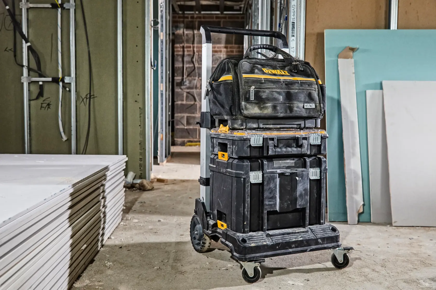 DEWALT® TSTAK® Мека чанта за инструменти