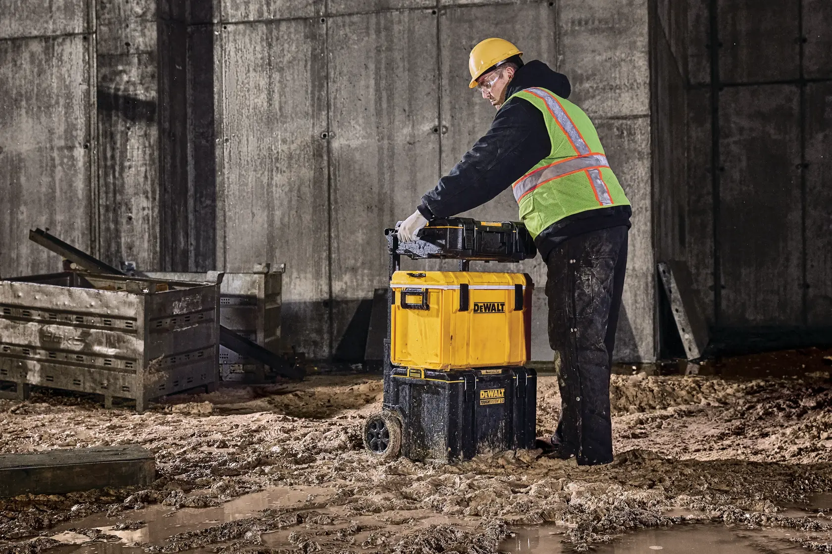 DEWALT® TOUGHSYSTEM® 2.0 - DS450 Мобилна кутия за съхранение
