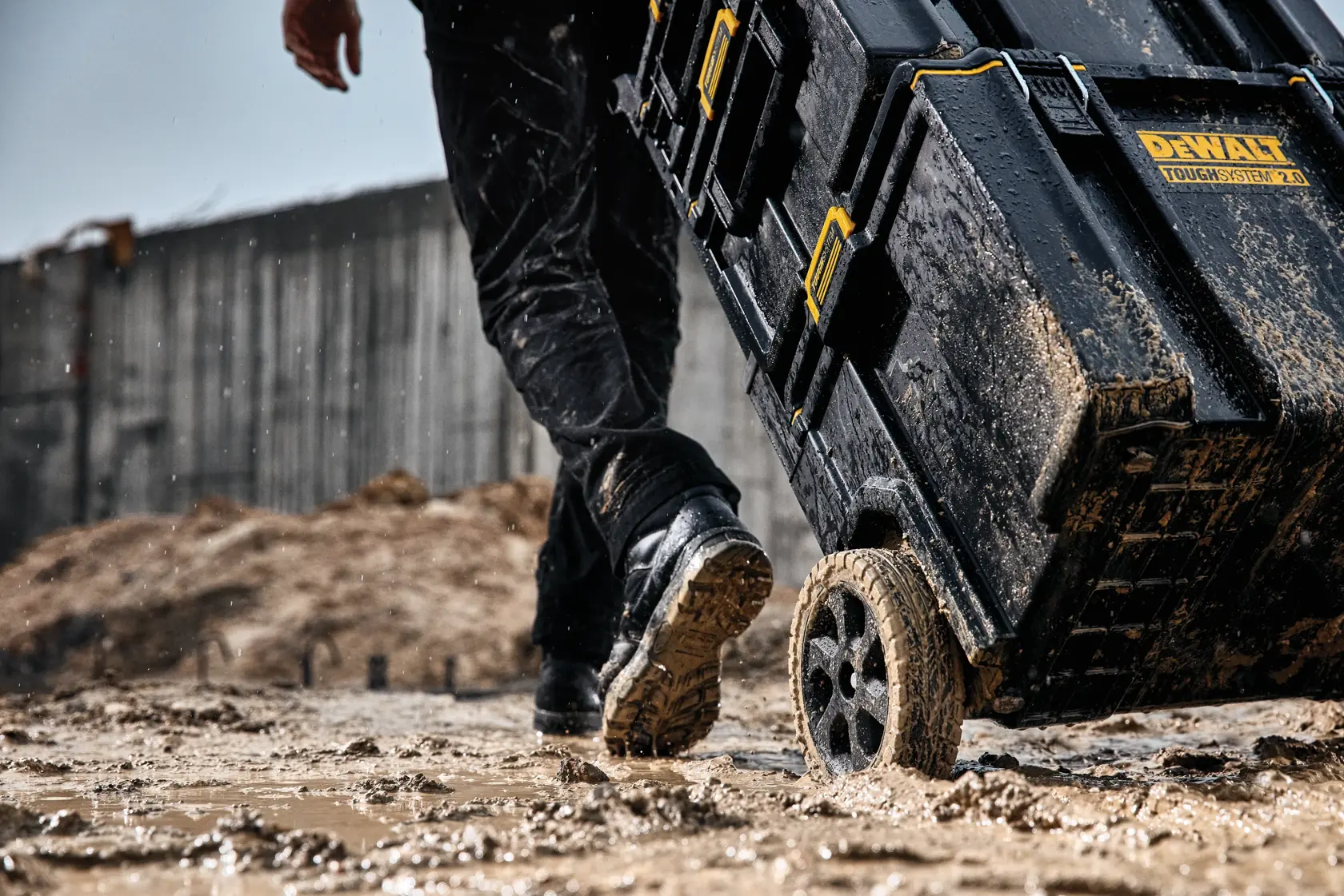 DEWALT® TOUGHSYSTEM® 2.0 - DS450 Мобилна кутия за съхранение