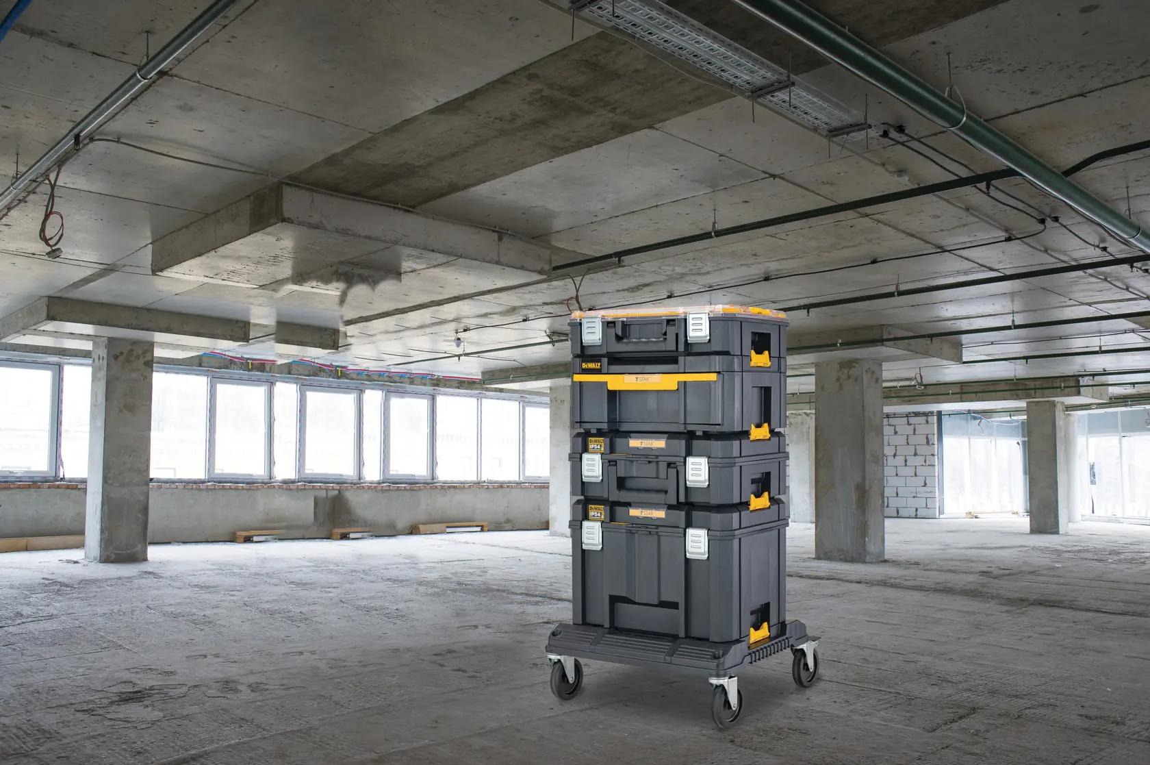DEWALT® T STAK™ II Плитка кутия за съхранение с вложка от пяна