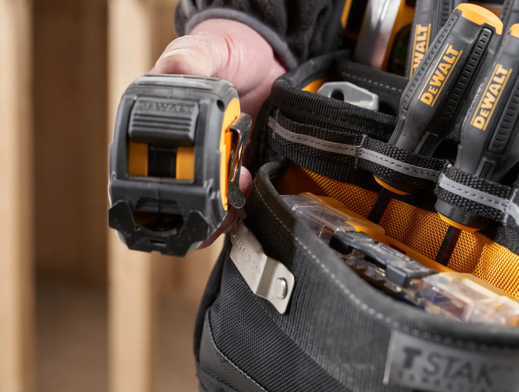 DEWALT® TSTAK® Мека чанта за инструменти